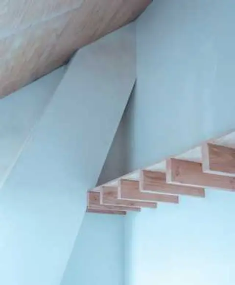 Escalier en cours de pose par Hugo Di Murro — menuisier Saint-Symphorien-d'Ozon